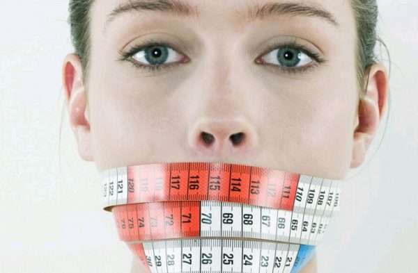 К продуктам с отрицательной калорийностью диетологи относят пищу, на переваривание которой уходит больше калорий, нежели она содержит в себе